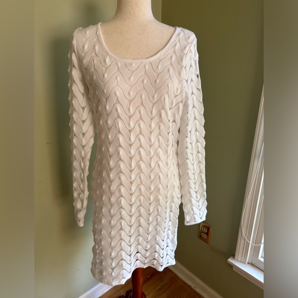Free People Wild Thing crochet minidress in medium ivory. Long sleeve/backless M